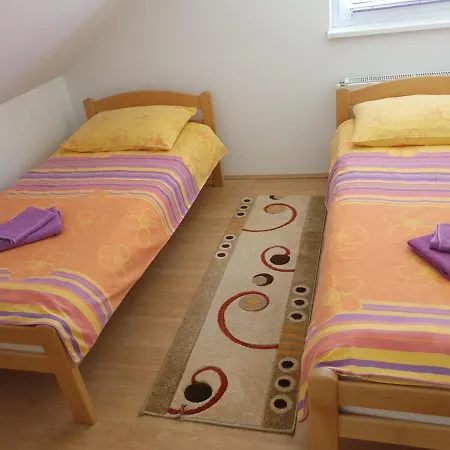 Apolon Lejlighed Vrdnik