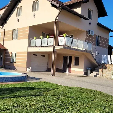 Lejlighed Apolon Vrdnik